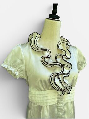 Byline Byer California Vintage Y2K White Satin Ruffle Collar Blouse Size Small